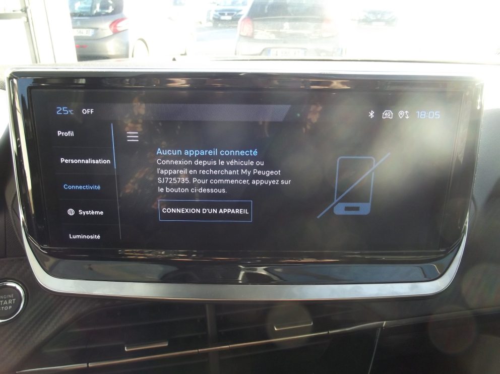 Peugeot 2008 HYBRID 145 E DCS6 ALLURE BVA - photo 7