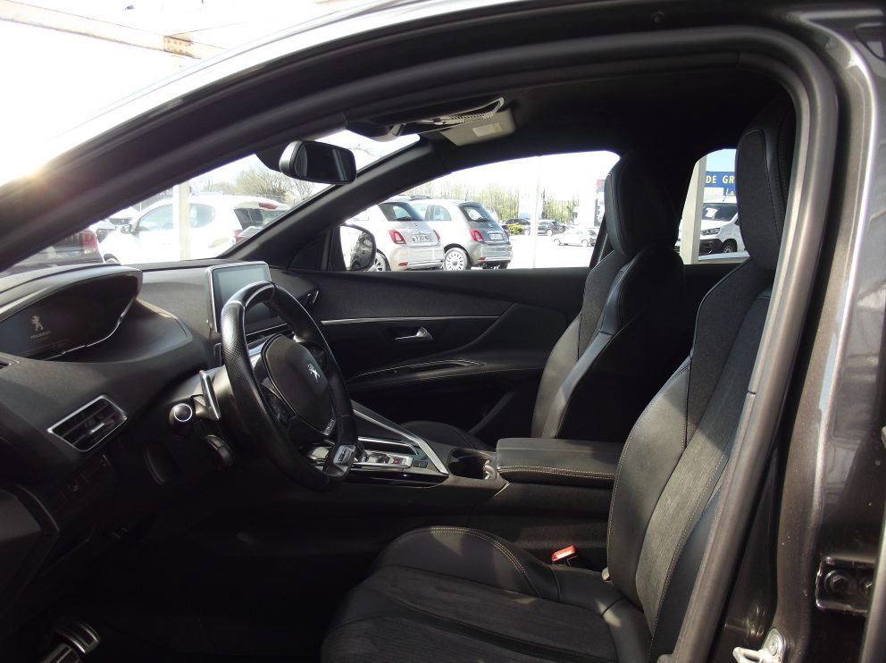 Peugeot 3008 BLUEHDI 130 CV GT LINE EAT8 - photo 4