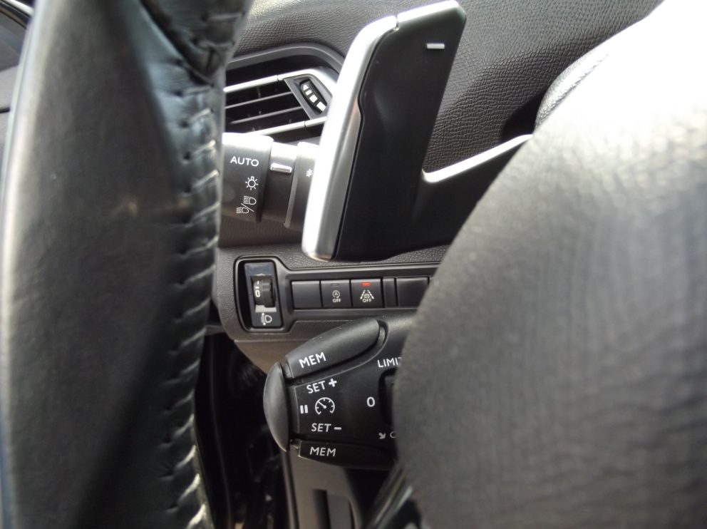 Peugeot 308 SW BLUEHDI 130 CV ALLURE BVA - photo 6