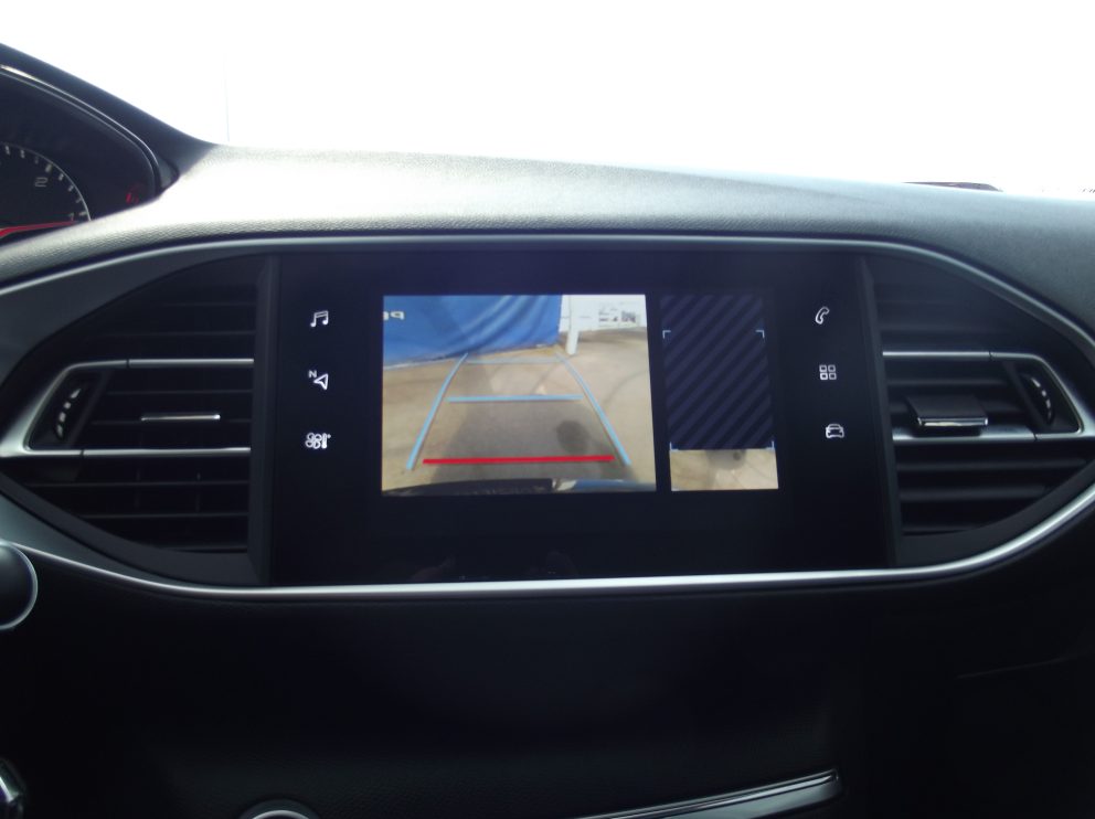 Peugeot 308 SW BLUEHDI 130 CV ALLURE BVA - photo 11