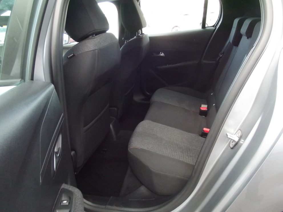 Peugeot 208 TURBO 100 CV STYLE BVM6 - photo 8