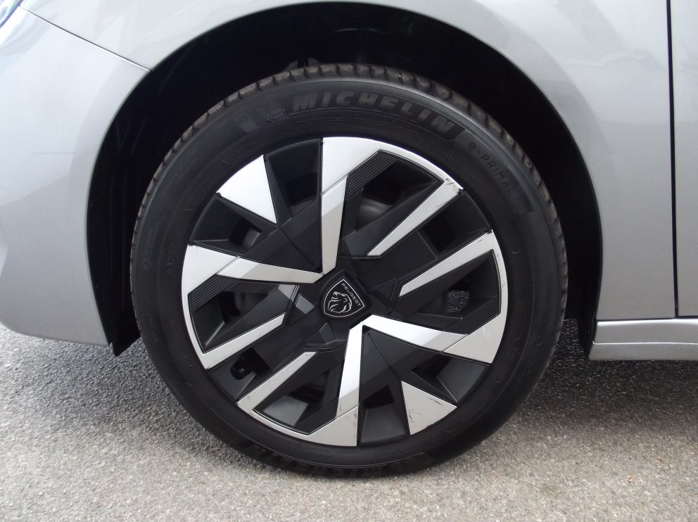 Peugeot 208 TURBO 100 CV STYLE BVM6 - photo 11