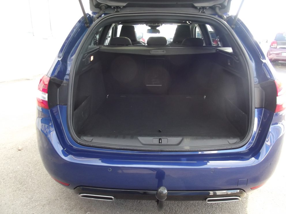 Peugeot 308 SW BLUEHDI 130 CV GT LINE EAT8 - photo 14