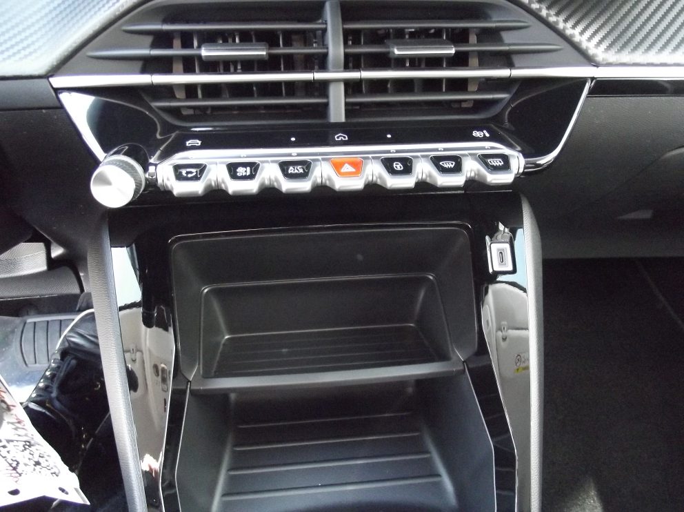 Peugeot 208 HYBRID 110 E DCS6 EDITION BVA - photo 8