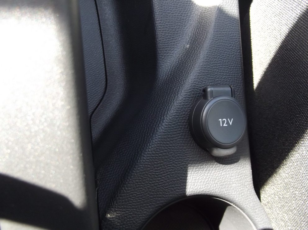 Peugeot 208 HYBRID 110 E DCS6 EDITION BVA - photo 9