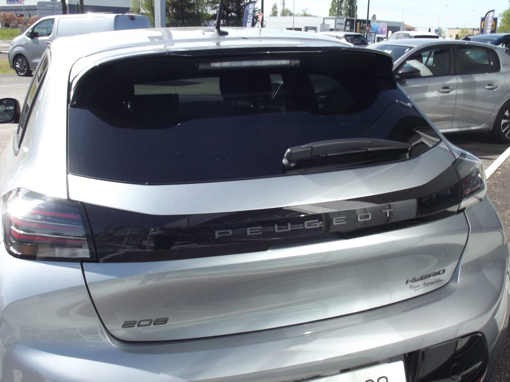 Peugeot 208 HYBRID 110 E DCS6 EDITION BVA - photo 12