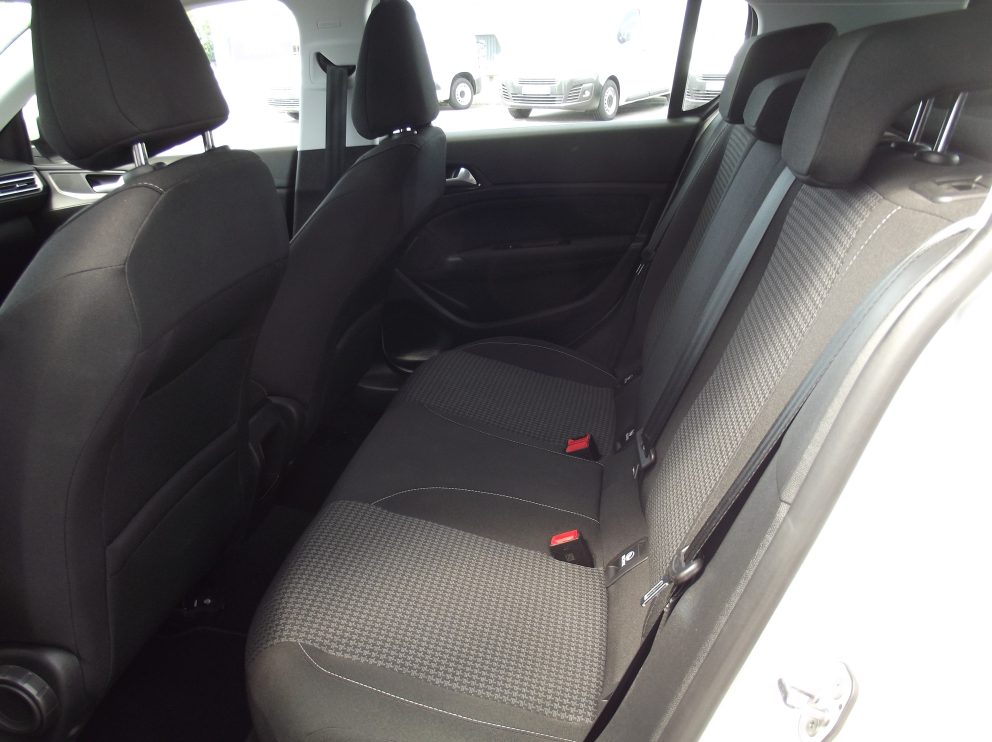 Peugeot 308 B-HDI 130 CV ACTIVE BUSINESS - photo 9