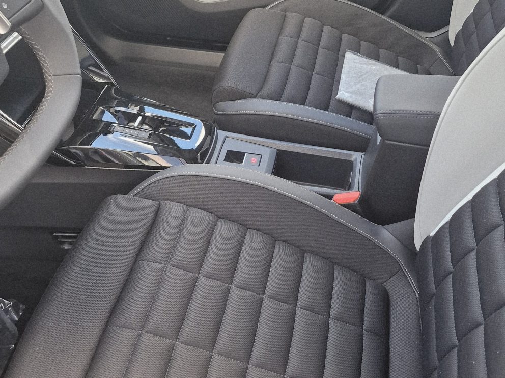 Citroën C3 AIRCROSS HYBRIDE 145 CV E-DCS6 MAX - photo 6