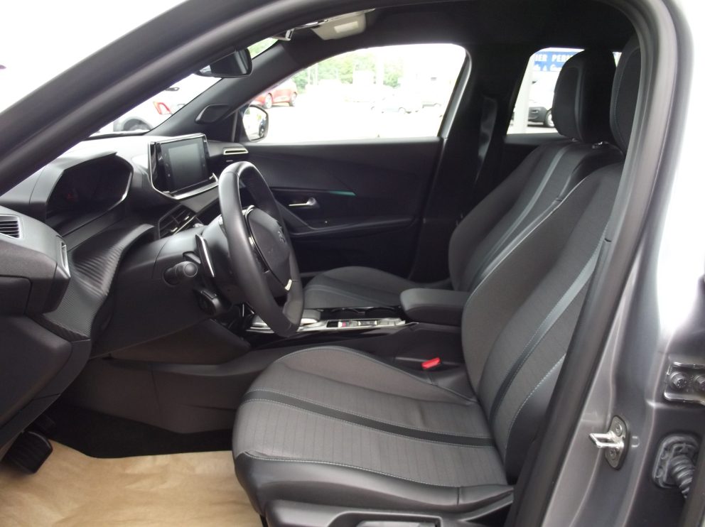 Peugeot 2008 BLUEHDI 130 CV ALLURE EAT8 - photo 4