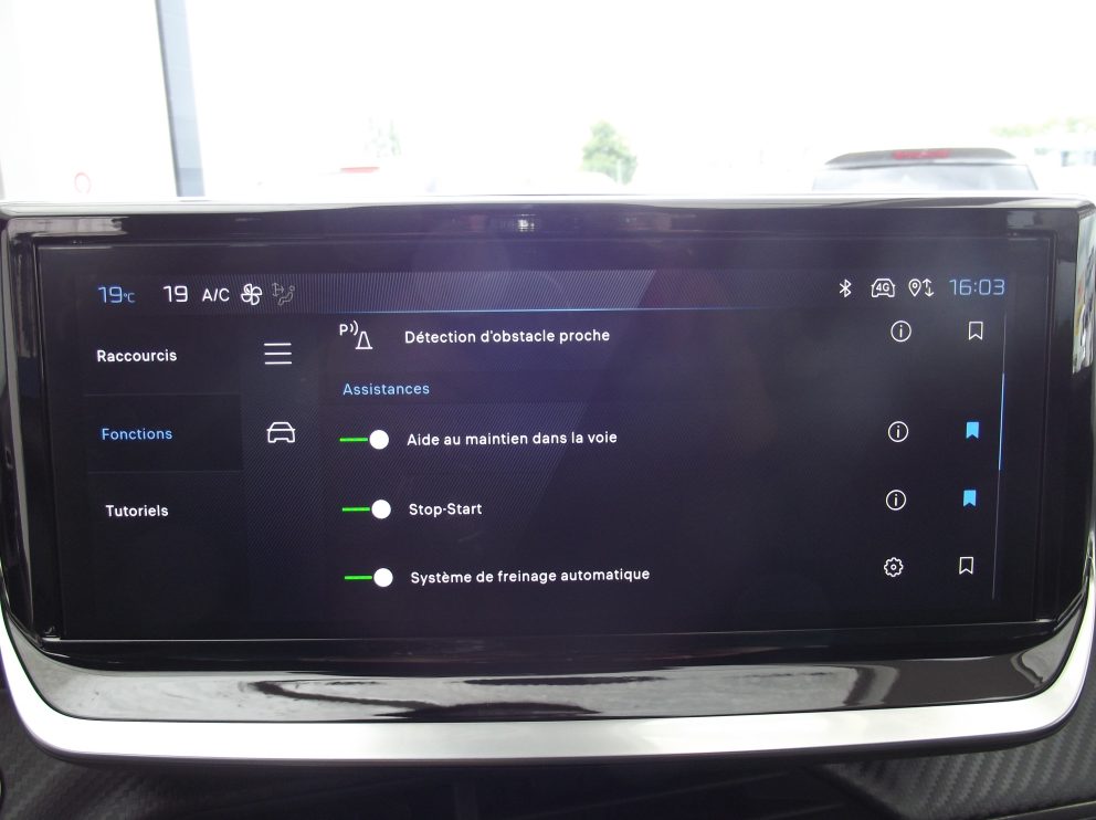 Peugeot 2008 HYBRID 136 E DCS6 ALLURE BVA - photo 12
