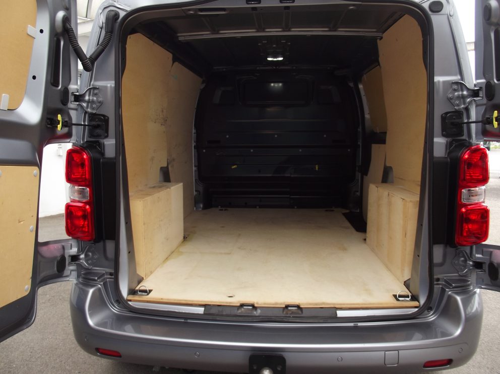 Peugeot EXPERT STANDARD PREMIUM 2.0 L 180 CV BVA - photo 11