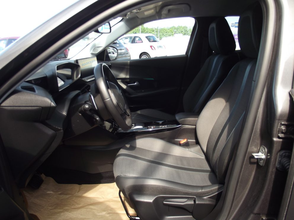 Peugeot 2008 BLUEHDI 130 CV ALLURE PACK EAT8 - photo 5