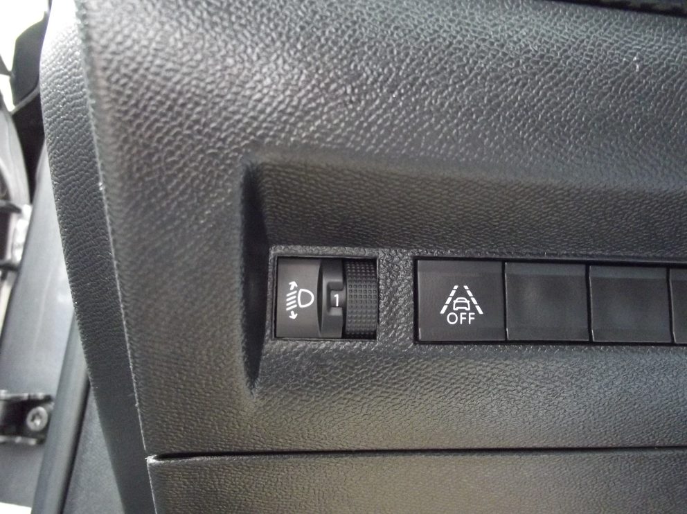 Peugeot 2008 BLUEHDI 130 CV ALLURE PACK EAT8 - photo 12