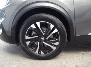 Peugeot 2008 BLUEHDI 130 CV ALLURE PACK EAT8 - photo 17