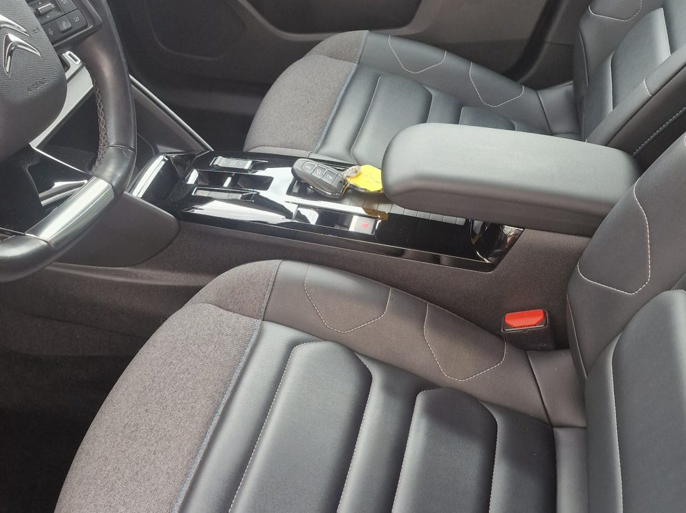 Citroën C4 B-HDI 130 CV EAT8 SHINE - photo 6