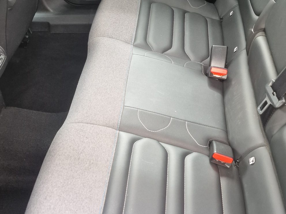 Citroën C4 B-HDI 130 CV EAT8 SHINE - photo 9