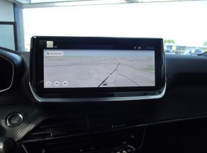 Peugeot 2008 HYBRID 145 E DCS6 ALLURE BVA - photo 6