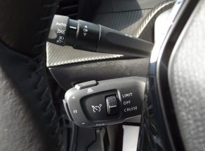 Peugeot 2008 HYBRID 145 E DCS6 ALLURE BVA - photo 10