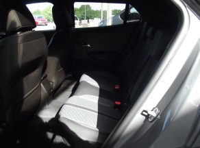 Peugeot 2008 HYBRID 145 E DCS6 ALLURE BVA - photo 11