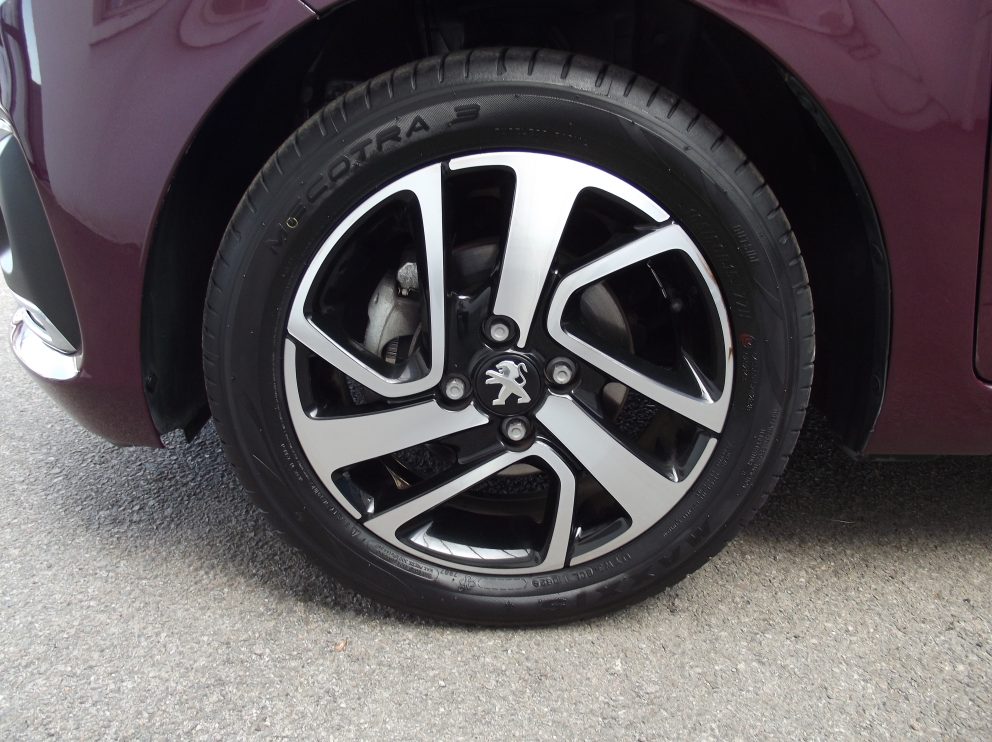 Peugeot 108 68 CV ALLURE  - photo 11