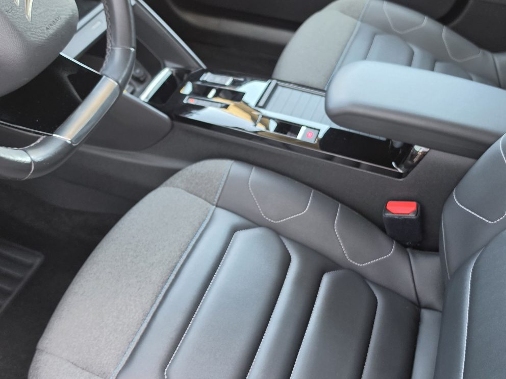 Citroën C4 B-HDI 130 CV EAT8 SHINE - photo 6