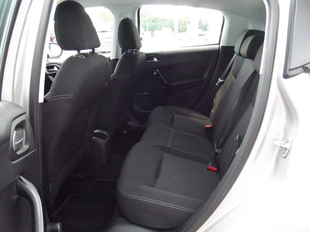 Peugeot 208 BHDI 100 CV ACTIVE BVM - photo 9