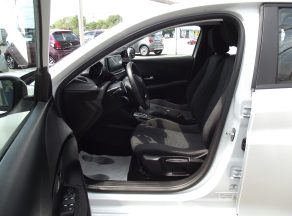 Peugeot 208 HYBRID 100 E DCS6 ALLURE BVA - photo 3