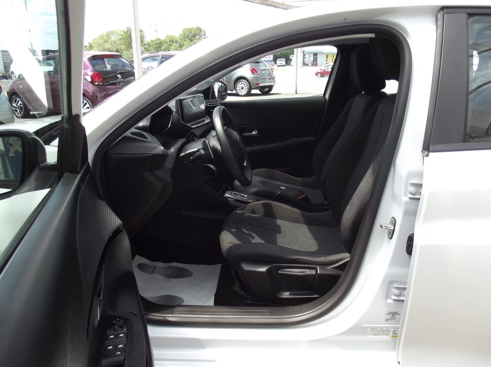 Peugeot 208 HYBRID 100 E DCS6 ALLURE BVA - photo 3