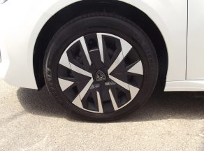 Peugeot 208 HYBRID 100 E DCS6 ALLURE BVA - photo 12