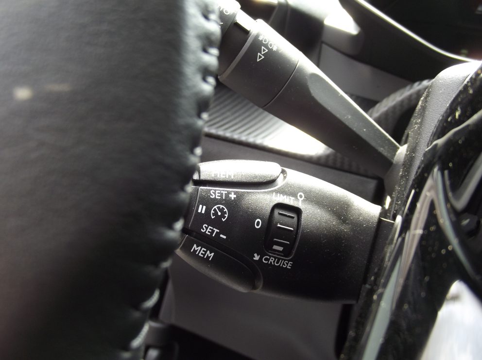 Peugeot 2008 BLUEHDI 110 CV ALLURE BVM - photo 11