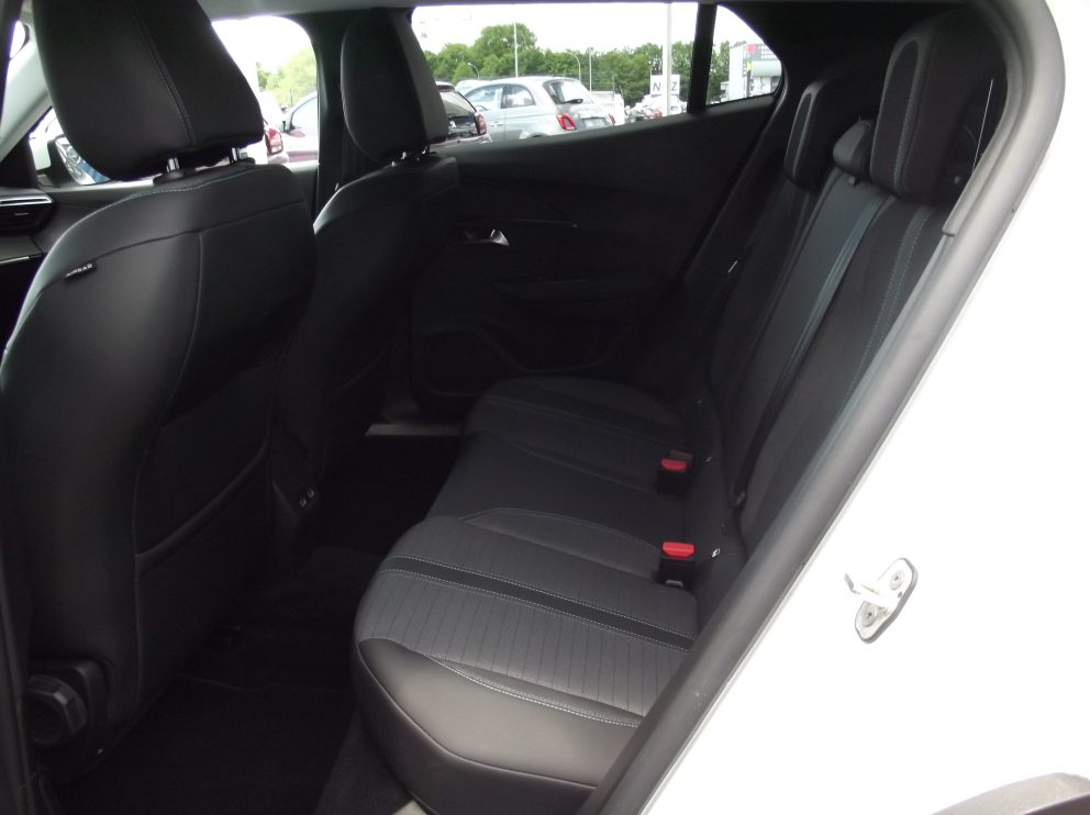 Peugeot 2008 BLUEHDI 110 CV ALLURE BVM - photo 13