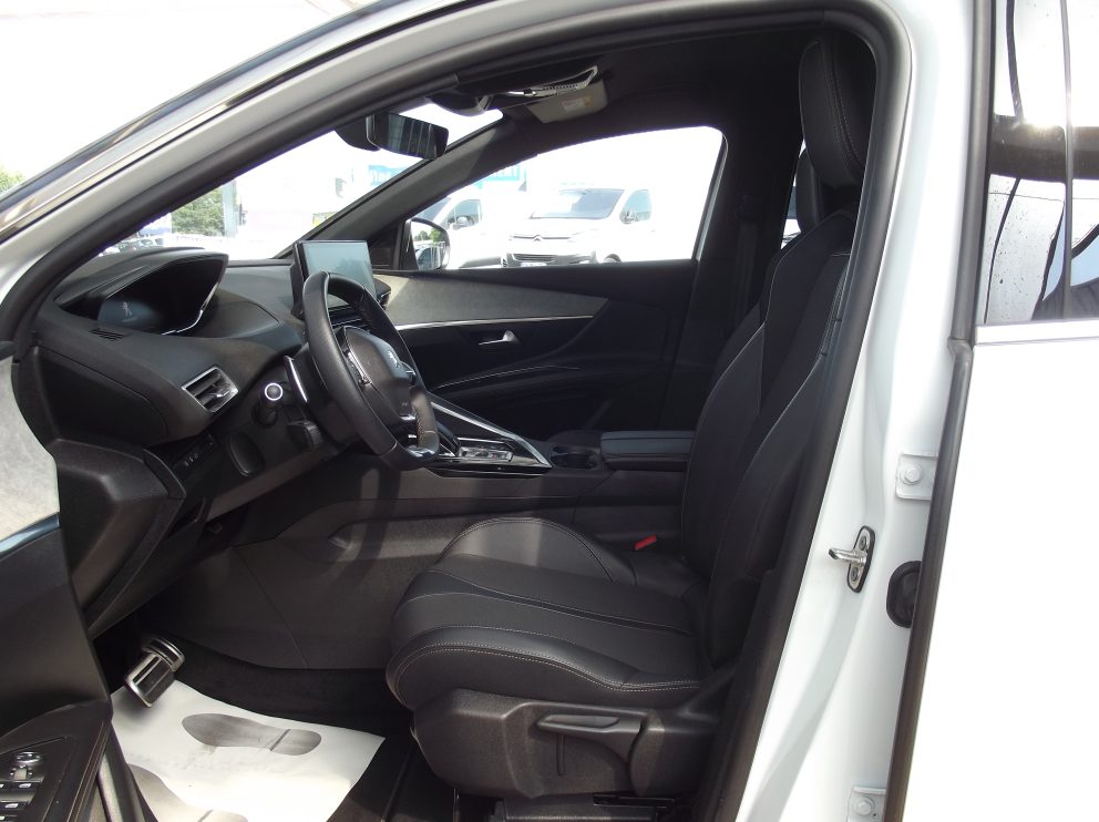 Peugeot 3008 BLUEHDI 130 CV GT EAT8 - photo 4