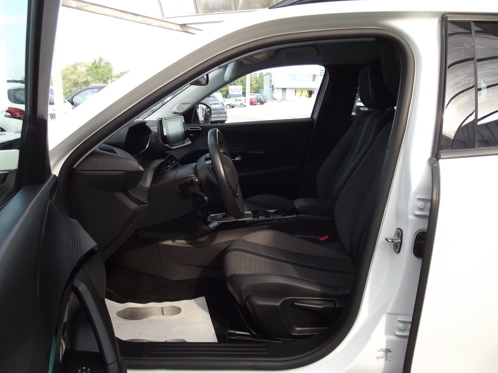 Peugeot 2008 BHDI 110 CV ALLURE BVM - photo 4