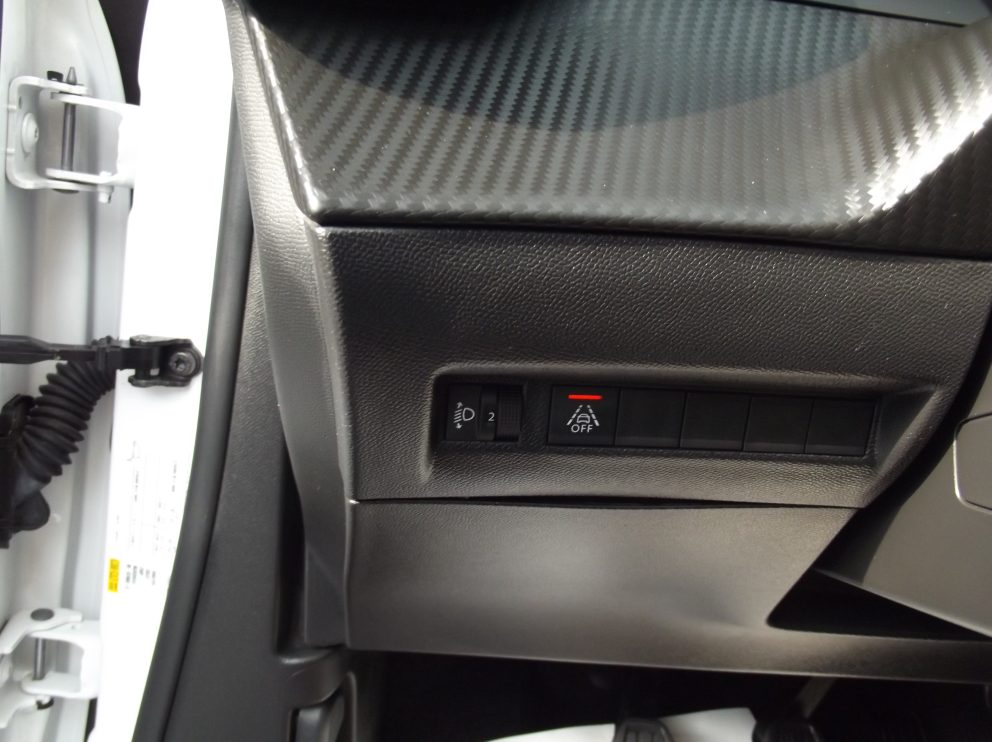 Peugeot 2008 BHDI 110 CV ALLURE BVM - photo 9