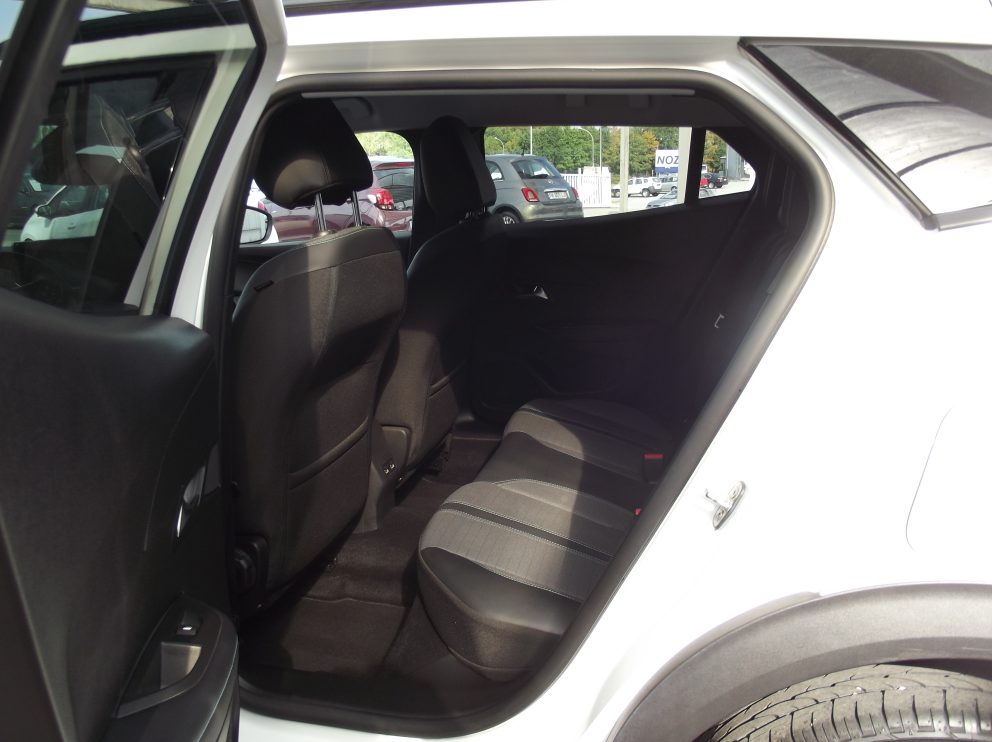 Peugeot 2008 BHDI 110 CV ALLURE BVM - photo 10