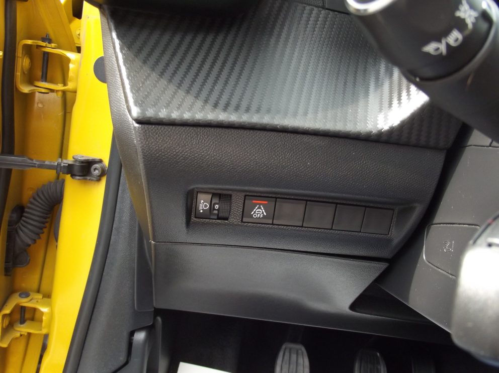 Peugeot 208 BHDI 100 CV ALLURE BVM - photo 6
