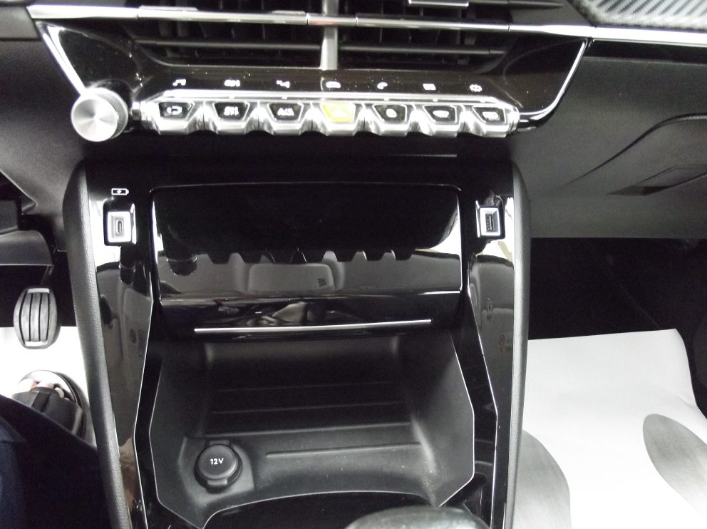 Peugeot 208 BHDI 100 CV ALLURE BVM - photo 10