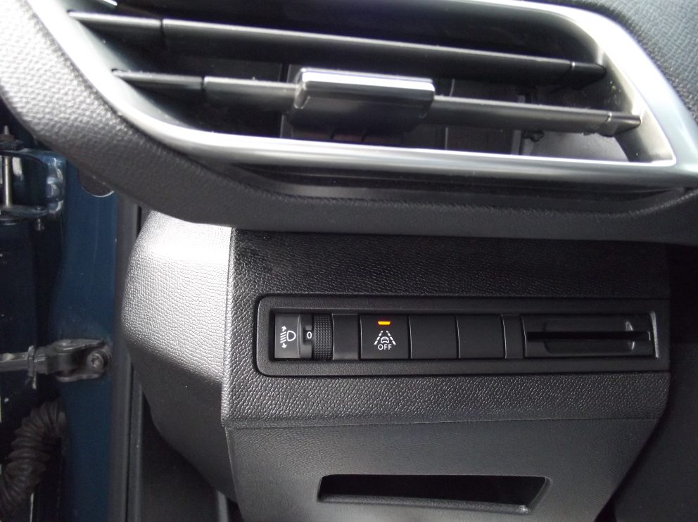 Peugeot 3008 BHDI 130 CV ALLURE PACK BVA - photo 5