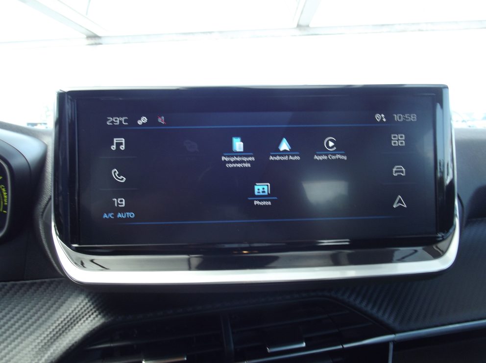 Peugeot 2008 HYBRID 145 E DCS6 STYLE BVA - photo 6