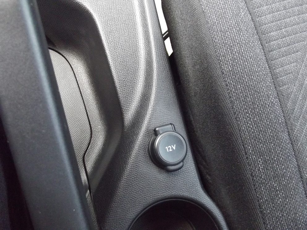 Peugeot 2008 HYBRID 145 E DCS6 STYLE BVA - photo 8