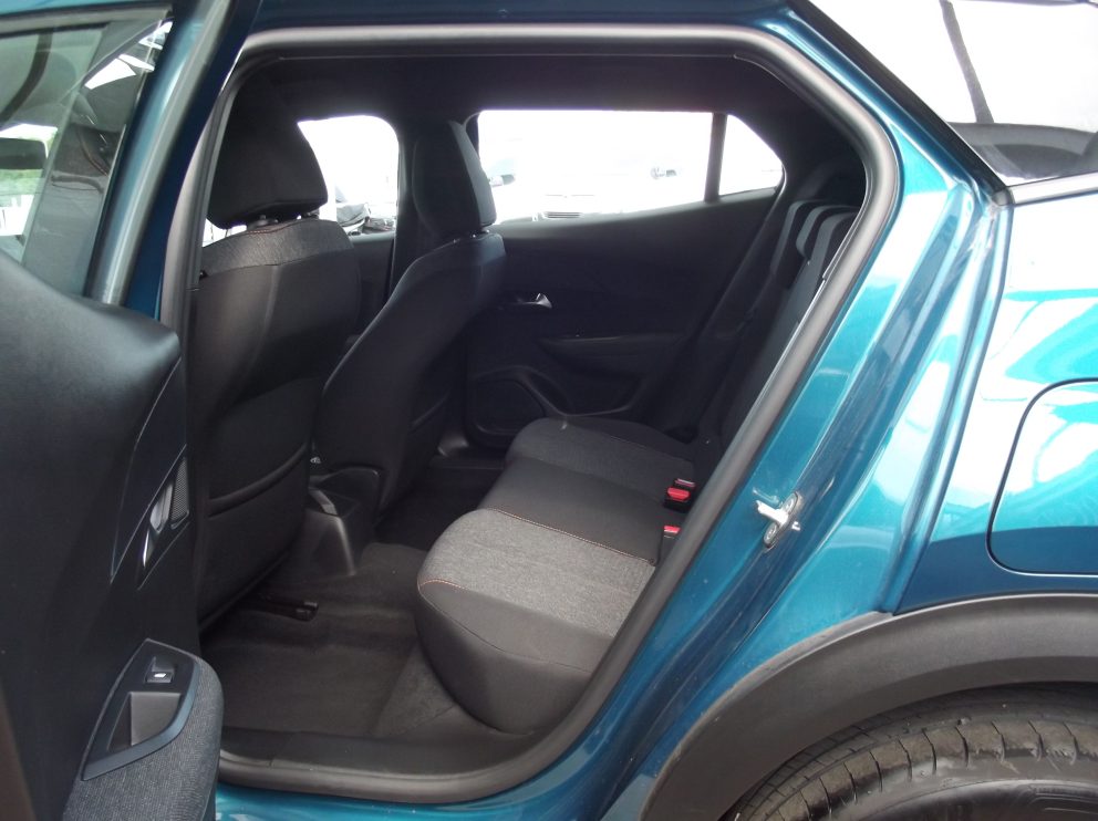 Peugeot 2008 HYBRID 145 E DCS6 STYLE BVA - photo 9
