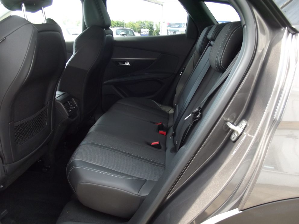Peugeot 3008 BHDI 130 CV ALLURE PACK BVA - photo 11