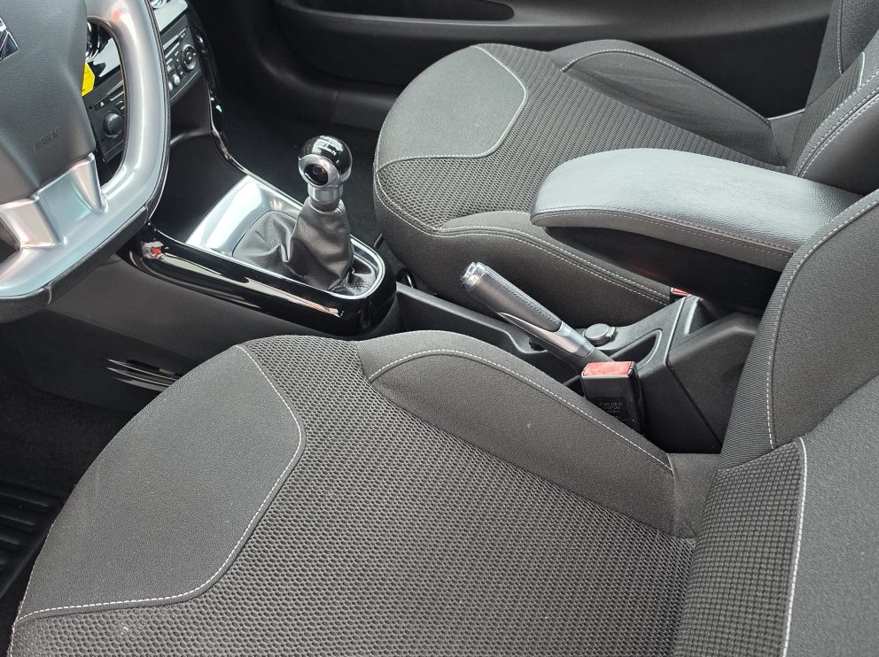 Citroën DS3 DS3 HDI 90 CV AIRDREAM - photo 6