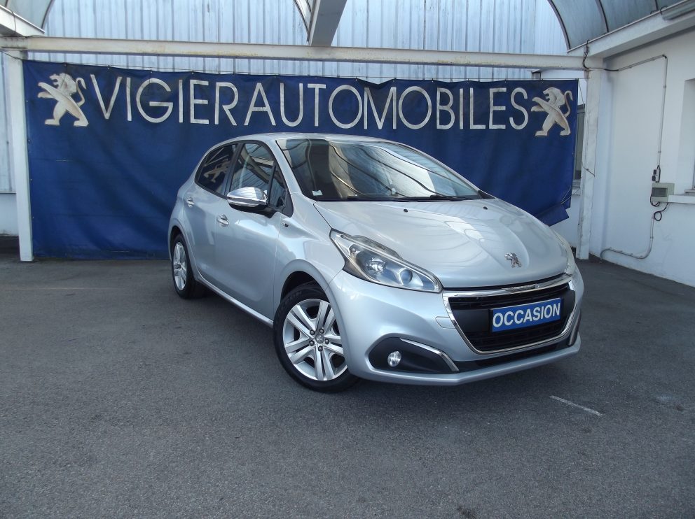 Peugeot 208 VTI 82 CV STYLE BVM - photo 1