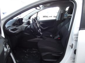 Peugeot 2008 BHDI 100 CV STYLE BVM - photo 4