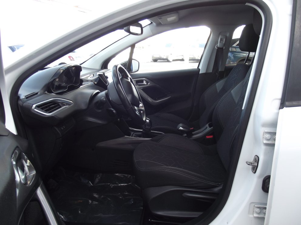 Peugeot 2008 BHDI 100 CV STYLE BVM - photo 4