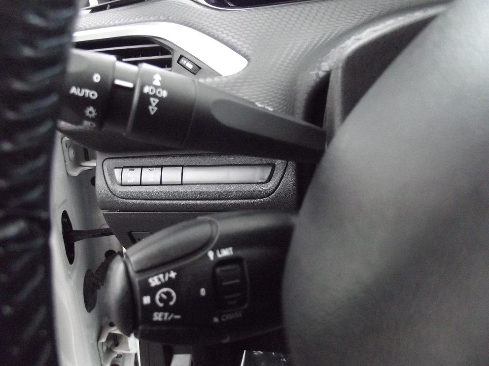 Peugeot 2008 BHDI 100 CV STYLE BVM - photo 5