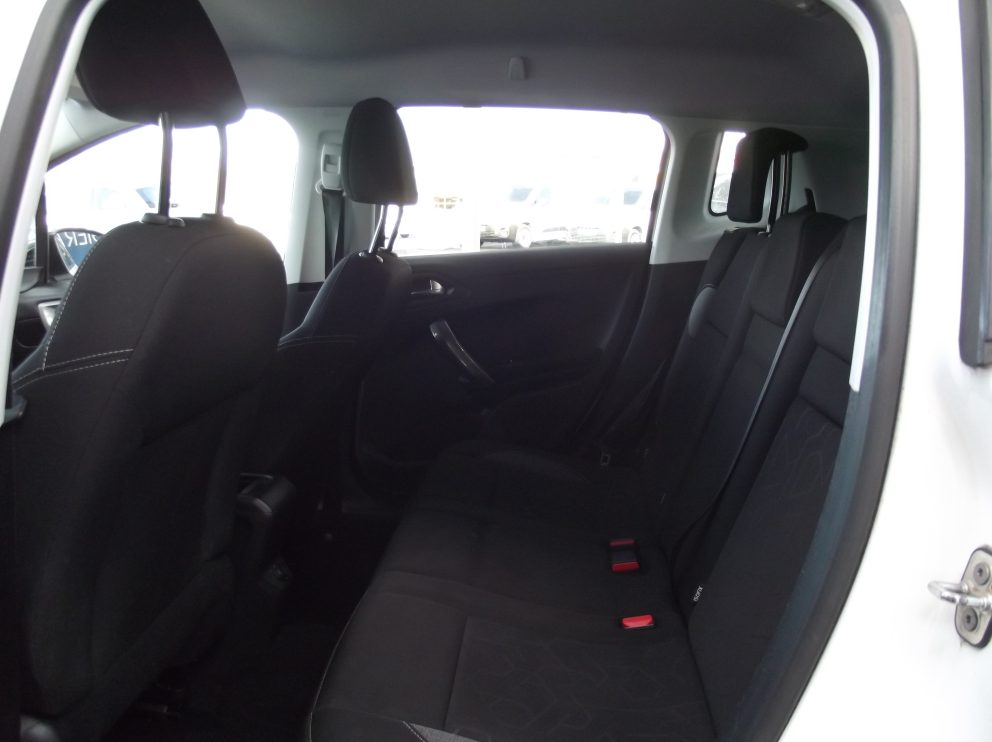 Peugeot 2008 BHDI 100 CV STYLE BVM - photo 11