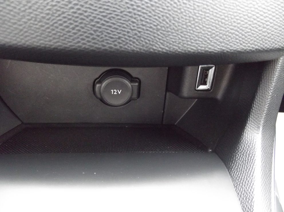 Peugeot 308 BHDI 130 CV ALLURE BVM - photo 10