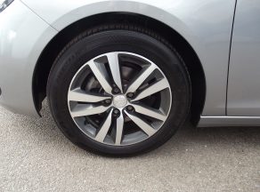 Peugeot 308 BHDI 130 CV ALLURE BVM - photo 17